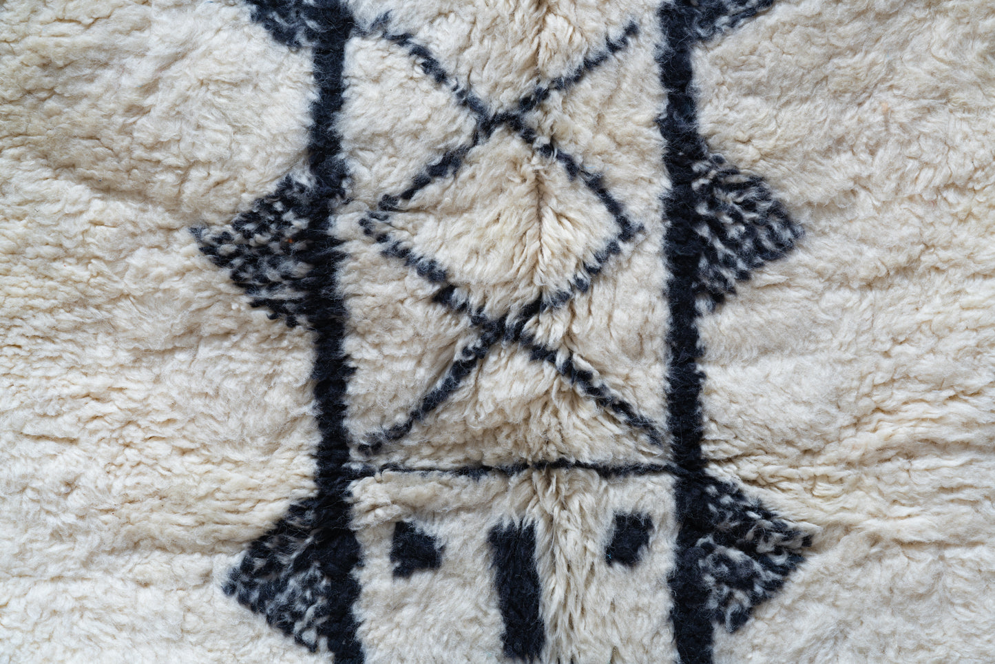 Moroccan Beni Ourain Luxury Handmade Rug - Berber Vintage Pattern